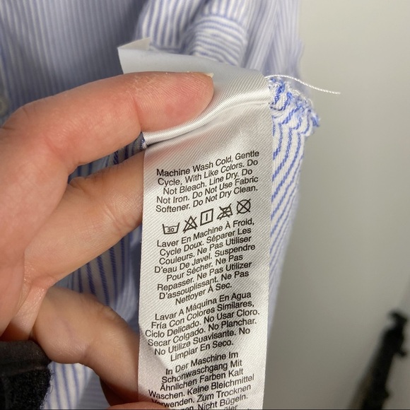 DKNY Pinstriped 100% Rayon Button Popover Roll Tab Sleeve Blouse - Picture 9 of 12